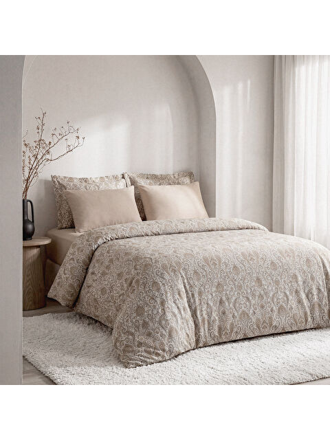 Green Black Serena Zarif Denge Çift Kişilik %100 Ege Pamuğu Nevresim Takımı - Çarşaflı - 4 Yastıklı Bej