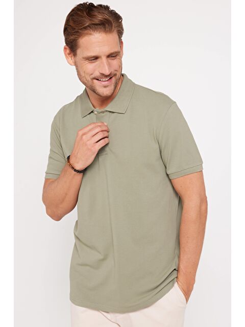 TUDORS Erkek Slim Fit Dar Kesim %100 Pamuk Düz Pike Yeşil Polo Yaka Tişört