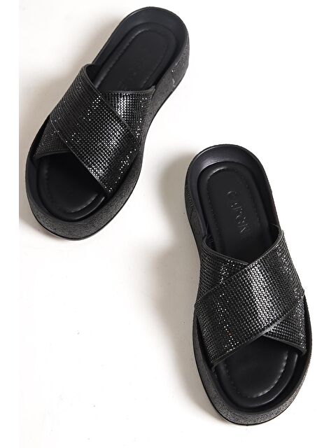 Capone Outfitters Çapraz Taşlı Bantlı Taşlı Detaylı Dolgu Topuk Kadın Terlik - S000177023-19351