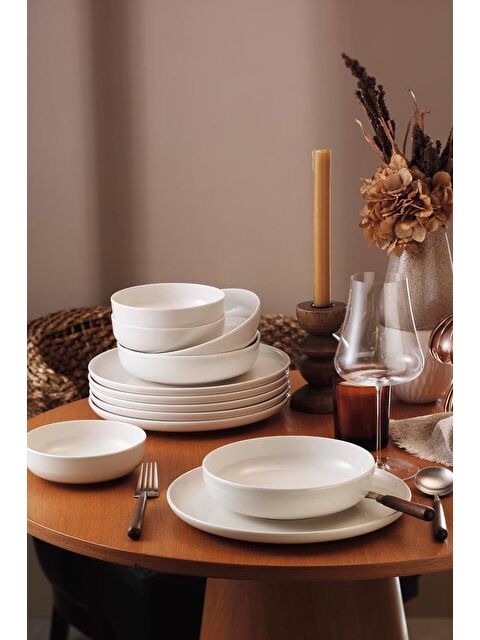 Kütahya Porselen Moderna 12 Parça 4 Kişilik Yemek Takımı Beyaz MOD12Y174045