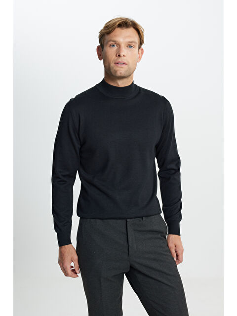 Altınyıldız Classics Erkek Siyah Yünlü Sıcak Tutan Standart Fit Normal Kesim Yarım Balıkçı Yaka Triko Kazak - S000402456-19351