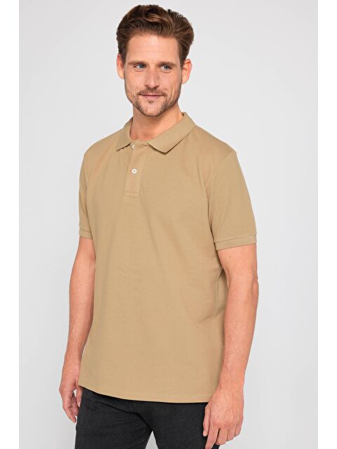 TUDORS Erkek Slim Fit Dar Kesim %100 Pamuk Düz Pike Kum Rengi Polo Yaka Tişört