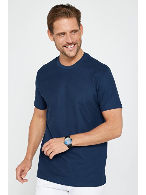 TUDORS Erkek Slim Fit Dar Kesim %100 Pamuk Yumuşak Dokulu Desenli Lacivert Bisiklet Yaka Tişört