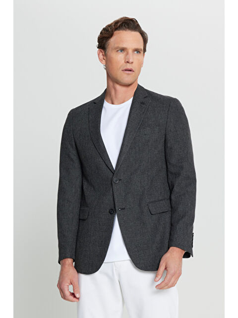 Altınyıldız Classics Erkek Siyah Keten Regular Fit Normal Kesim Mono Yaka Kapak Cepli Armürlü Blazer Ceket