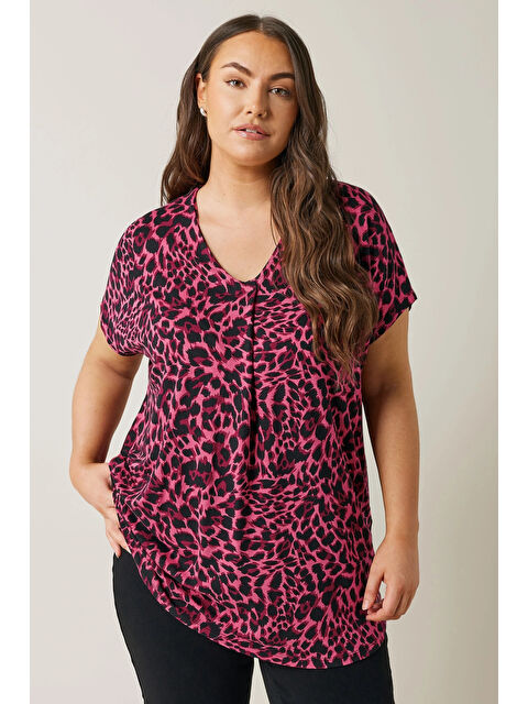 Stil Diva Büyük Beden Çentik Yaka Kısa Kollu Leopar Desenli Bluz 615606 - S000380027-23173