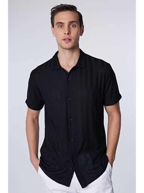 TUDORS Slim Fit Kısa Kollu Dar Kesim Nefes Alan  Örme Doku Armür Desenli Yazlık Siyah Erkek Gömlek - S000200175-19351