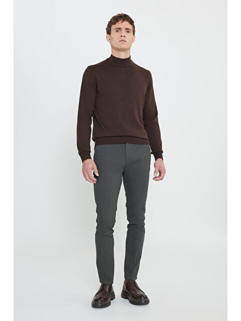 Altınyıldız Classics Erkek Kahverengi Pamuklu Standart Fit Normal Kesim Yarım Balıkçı Yaka Triko Kazak - S000402536-19413