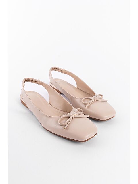 Capone Outfitters Arkası Açık Küt Burunlu Fiyonk Detaylı Arkası Lastikli Kadın Babet - S000150945-19965