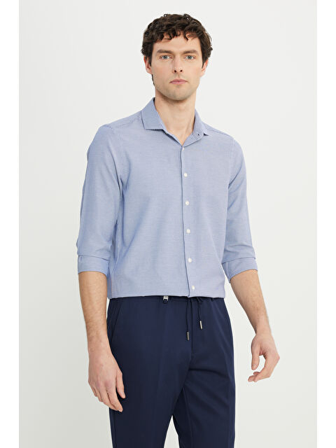 Altınyıldız Classics Erkek Lacivert-Beyaz Pamuklu Regular Fit Normal Kesim Küçük İtalyan Yaka Kazayağı Desenli Gömlek