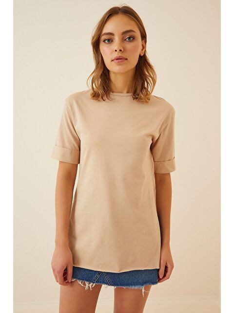 Hazelin Kadın Bej Bisiklet Yaka Yandan Yırtmaçlı Kolu Katlı Oversize Örme Tişört HZL22S-BD143251 - S000030415-19928