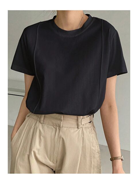 Tarz Cool Kadın Kısa Kollu Çizgi Detaylı Basic Tişört Süprem Kumaş Yazlık Rahat T-Shirt