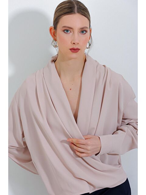 Bigdart Kadın Krem Kruvaze Yaka Dökümlü Saten Bluz 0492 - S000164582-19966