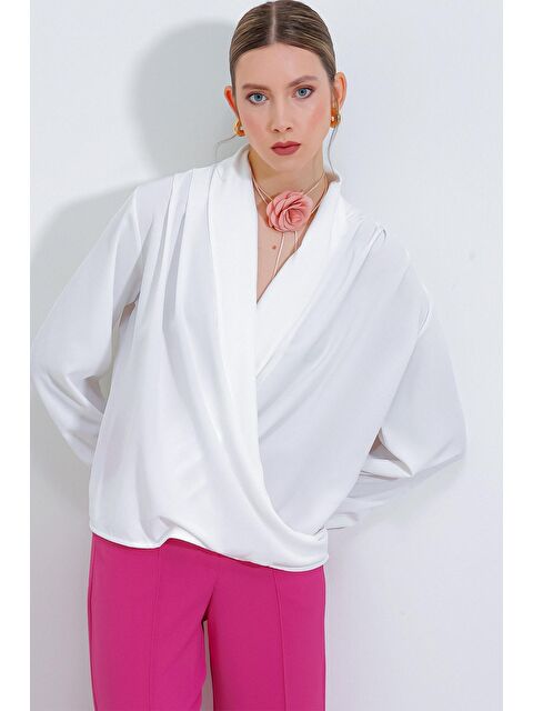 Bigdart Kadın Beyaz Kruvaze Yaka Dökümlü Saten Bluz 0492 - S000164582-20063