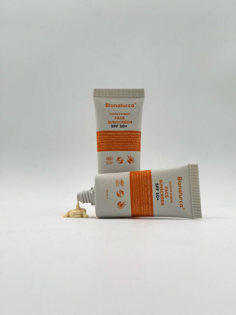 Bionaturca Organik Sertifikalı Güneşten Koruyucu Yüz Kremi SPF 50+ 50 ml - - S000497715-10231