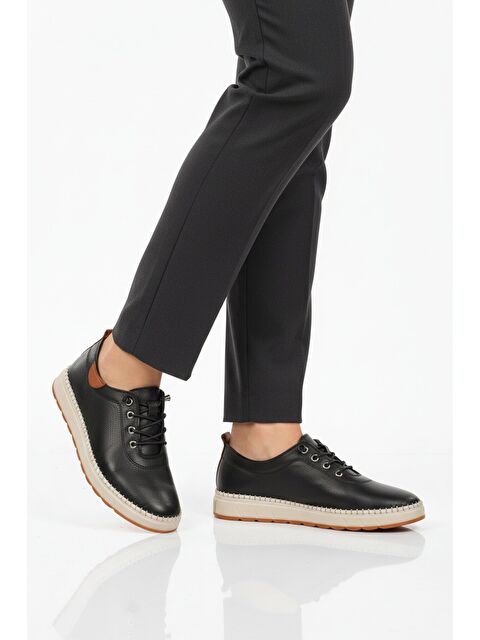 Ayakmod Siyah Hakiki Deri Ortopedik Kadın Casual Ayakkabı 3030 Z