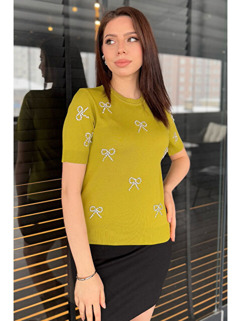 Gülseli Taş Detaylı Bisiklet Yaka Kadın Kısa Kol Bluz - S000361075-18194