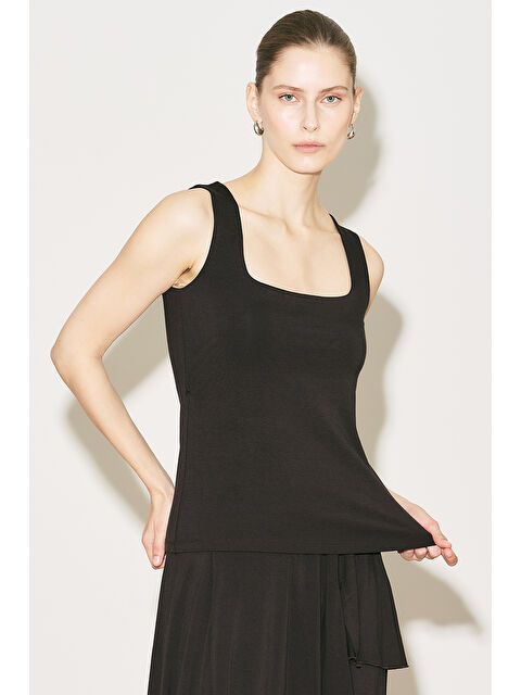 Manuka Easy Kolsuz Kare Yaka Bluz Kahverengi