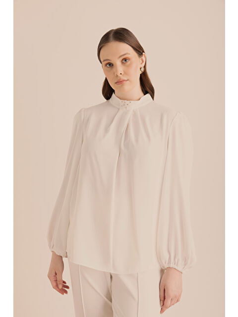 AKER Ekru Detaylı Bluz