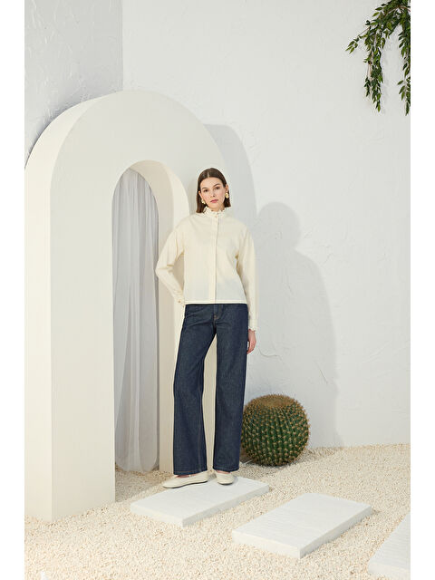 AKER Ekru Fonksiyonel Dantel Detaylı Bluz