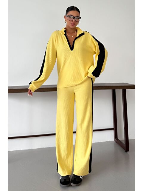 Trendseninle Kadın Sarı V Yaka Siyah Çizgi Detaylı Kazak Alt-Üst Pantolonlu Takım - S000426174-20072