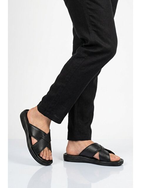 Ayakmod Siyah Yumuşak Taban Hakiki Deri Erkek Terlik 8522 M