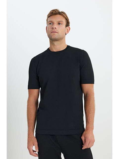 Altınyıldız Classics Erkek Siyah Standart Fit Normal Kesim Bisiklet Yaka Triko Tişört - S000403120-19351