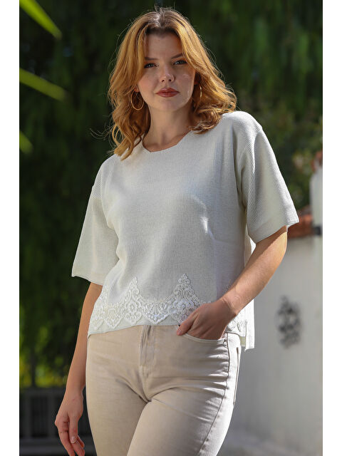 Chiccy Krem Yuvarlak Yaka Kısa Kol Dantelli Triko Bluz 64 57 - S000468948-19966