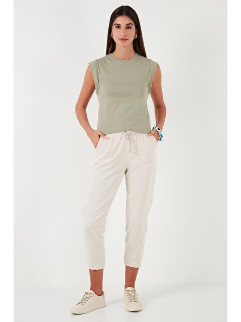 Lela Pamuklu Normal Bel Regular Fit Düz Paça Kadın Pantolon 668Yp42282S4 - S000158011-25636