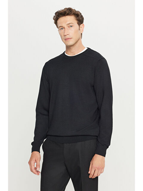 Altınyıldız Classics Erkek Siyah Yünlü Standart Fit Normal Kesim Bisiklet Yaka Triko Basic Kazak