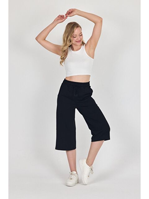 Mmetalic Yüksek Bel Cepli Rahat Kesim Mevsimlik Kadın Diz Altı Bermuda Siyah Kapri Şort - S000417794-19351