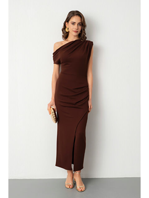 Lafaba Kadın Kahverengi Omuz Dekolteli Midi Davet Elbisesi - S000439083-19413