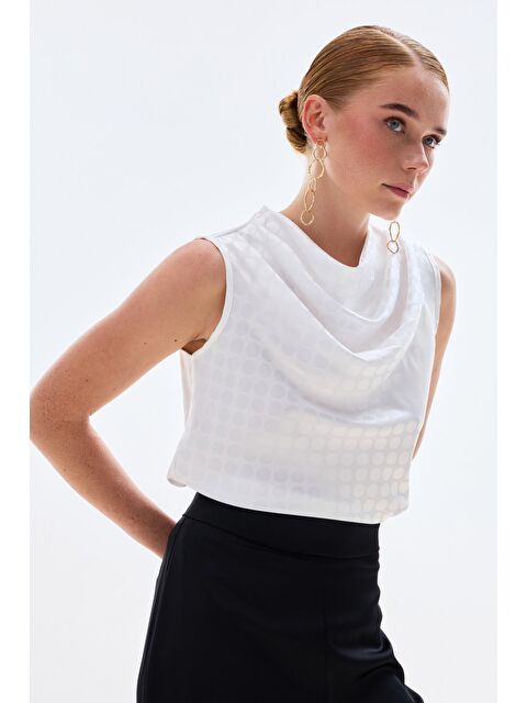 SATEEN Puantiye Desenli Kolsuz Bluz - Ekru - S000497774-19965