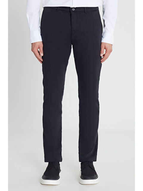 Altınyıldız Classics Erkek Siyah Pamuklu Slim Fit Dar Kesim Yan Cep Casual Pantolon