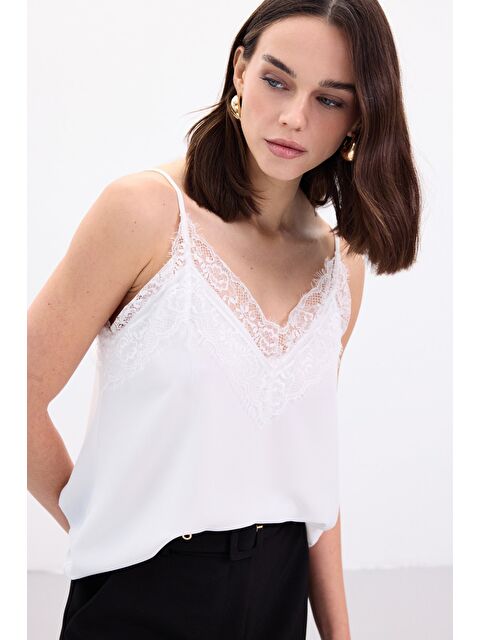 SATEEN Dantel Detaylı Askılı Bluz - Ekru - S000499951-19965