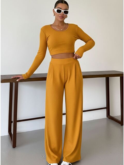 Trendseninle Kadın Hardal Sarısı Yuvarlak Yaka Bluzlu Alt-Üst Pantolonlu İnterlok Takım - S000426167-20074