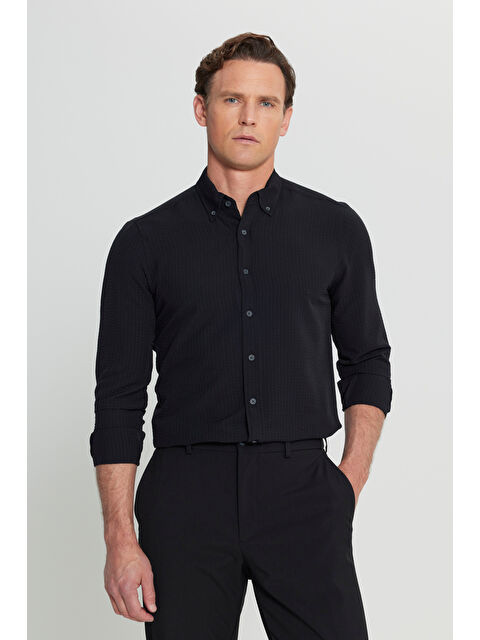 Altınyıldız Classics Erkek Siyah Slim Fit Dar Kesim Düğmeli Yaka Armürlü Gofre Desenli Gömlek