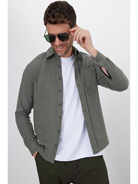 TUDORS Erkek Regular Fit Klasik Kesim Düz Cepli Haki Oduncu Gömlek - S000487005-18547