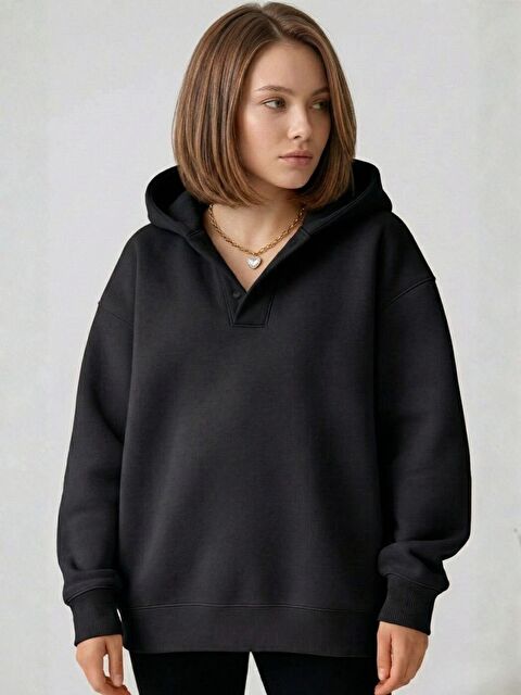 Trendseninle Siyah Relax Patlı Yaka Detay Oversize Kapüşonlu Sweatshirt - S000523578-19351