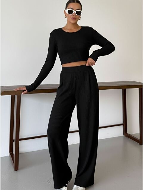 Trendseninle Kadın Siyah Yuvarlak Yaka Bluzlu Alt-Üst Pantolonlu İnterlok Takım - S000426167-19351