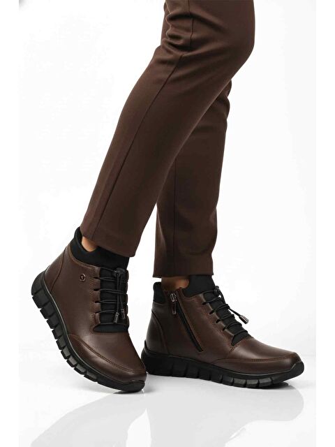 Ayakmod Kahve Hakiki Deri İçi Polarlı Kaymaz Fermuarlı Kadın Bot 3615 Z - S000478497-19413