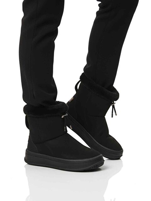 Ayakmod Siyah Kürklü Kaymaz Soğuğa Dirençli Kadın Bot 25003 Z - S000478501-19351