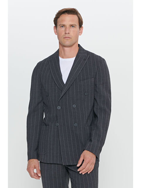 Altınyıldız Classics Erkek Antrasit Slim Fit Kırlangıç Yaka Gofre Desenli Yünlü Takım Elbise