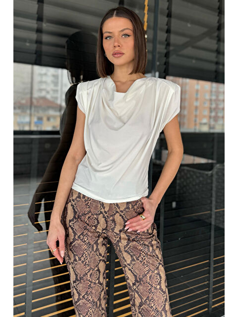 Gülseli Omuz Vatkalı Drapeli Kadın Bluz - S000361147-19966