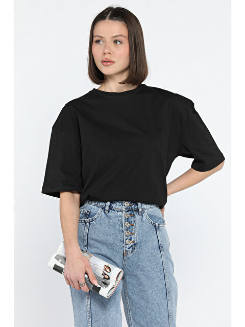 Gülseli Kadın Bisiklet Yaka Oversize Basic Tişört - S000352120-19351