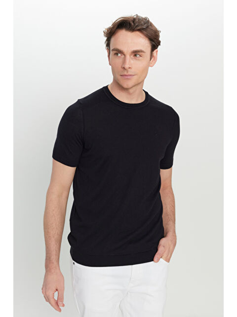 Altınyıldız Classics Erkek Siyah Pamuklu Standart Fit Normal Kesim Bisiklet Yaka Triko Tişört
