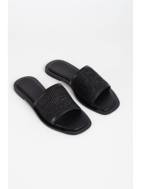 Haşema Kadın Hasır Detaylı Siyah Terlik 110-15