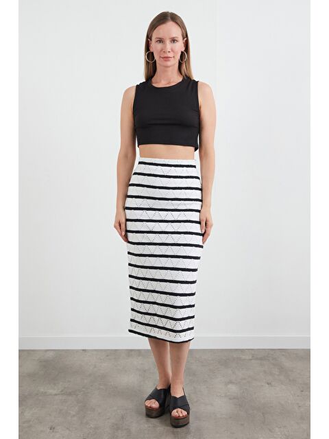 Fullamoda Beli Lastikli Çizgili Triko Etek - S000407402-19351