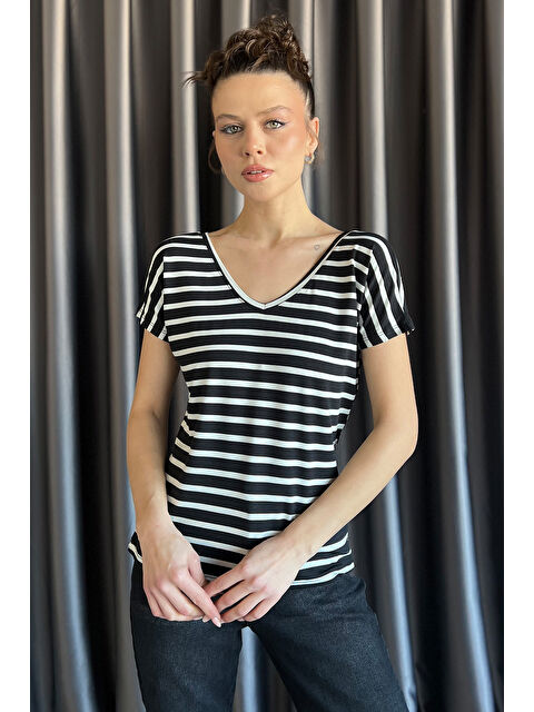 Gülseli Ön Arka V Yaka Kadın Tişört - S000352202-37424