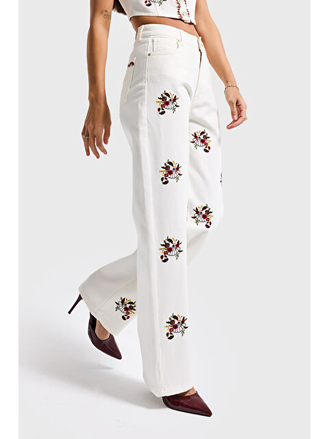 It's Basic Kadın Ekru Renk 7s6-101 Straight Fit Yüksek Bel Özel Nakışlı Tasarım Denim Jean - S000495987-19965