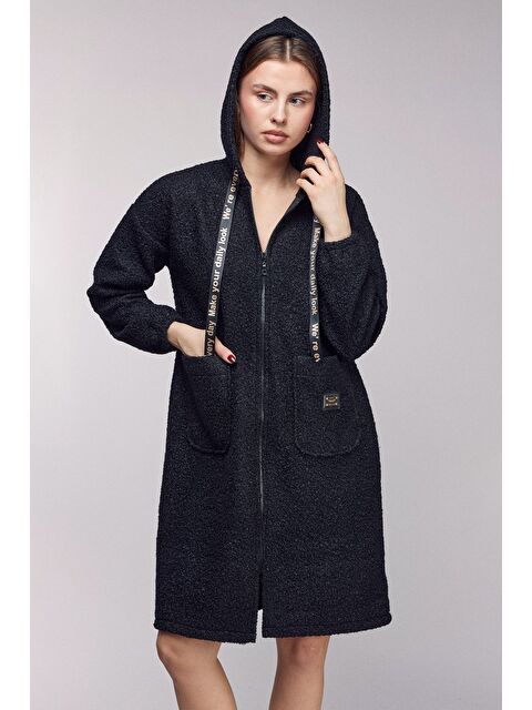Saade Siyah Oversize Kapüşonlu Fermuarlı Pelüş Uzun Hırka - S000503905-19351